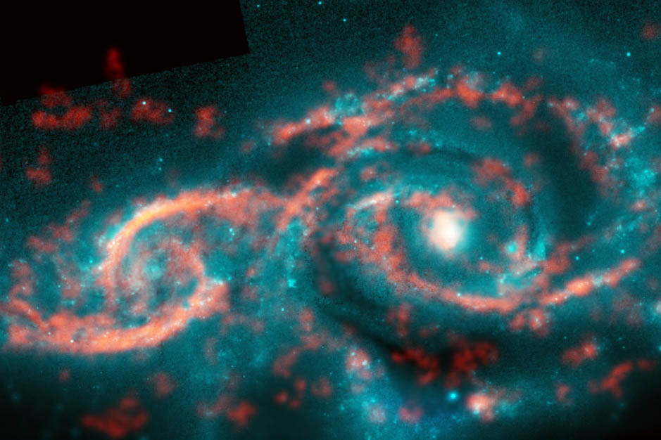 Две сливающиеся галактики IC 2163 (слева) и NGC 2207.