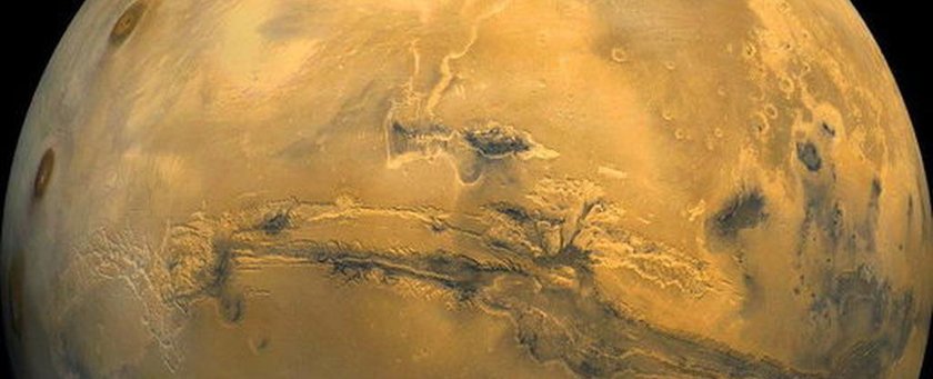 Каньон Valles Marineris (820х461)