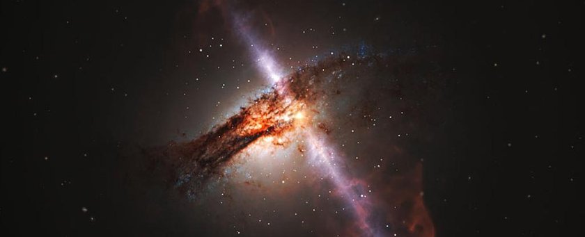Новости космоса: Звезды, рожденные в выбросах сверхмассивных черных дыр.